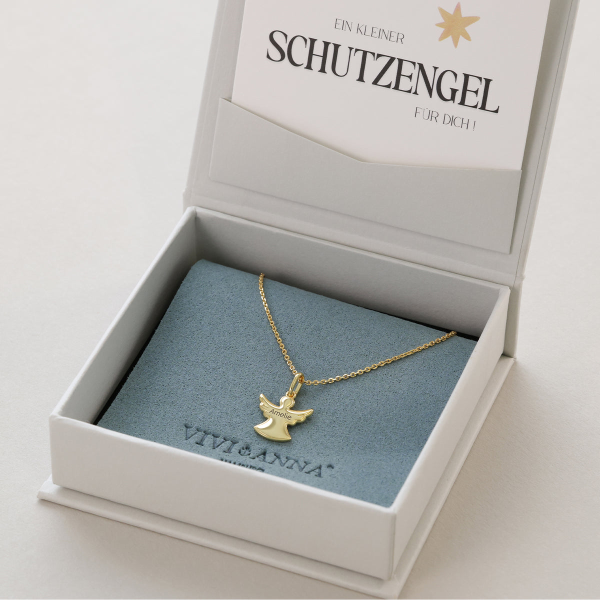 Schutzengel Halskette in Gold mit Namensgravur 'Amelie' in Geschenkbox mit Schutzengel-Karte