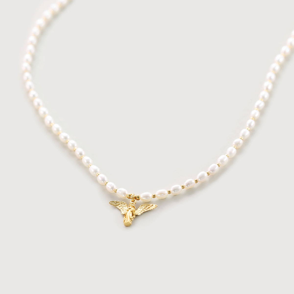 Süßwasserperlen Kette mit Schutzengel Anhänger - 925 Sterling Silber, Perlenkette mit Engel-Anhänger im Detail