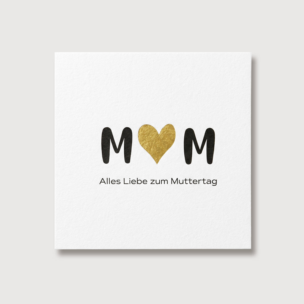 Grußkarte für Mama mit „M♥M“-Schriftzug und goldenem Herz, „Alles Liebe zum Muttertag“