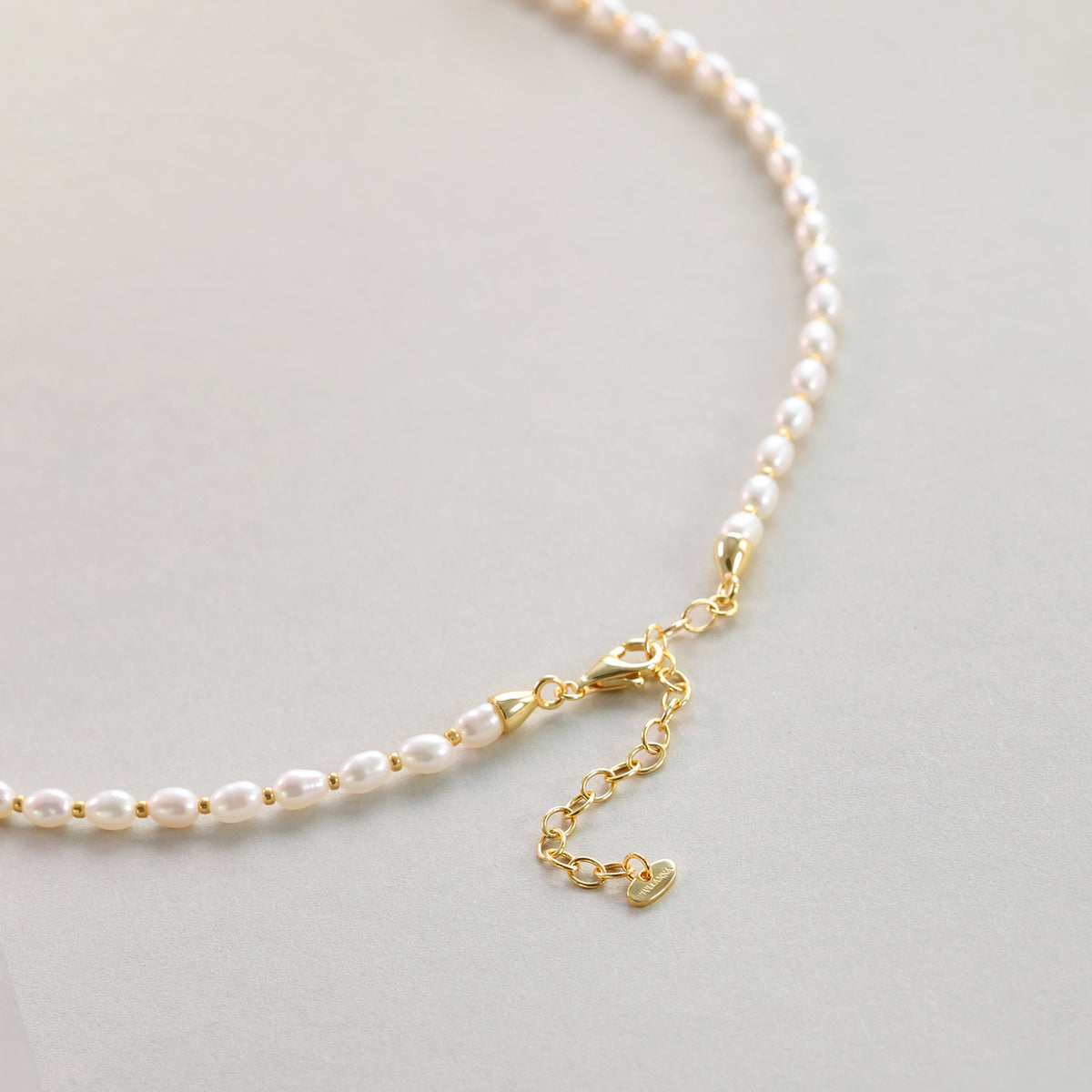 Süßwasserperlen Kette mit Schutzengel Anhänger - 925 Sterling Silber, Verschluss mit Verlängerungskettchen im Detail