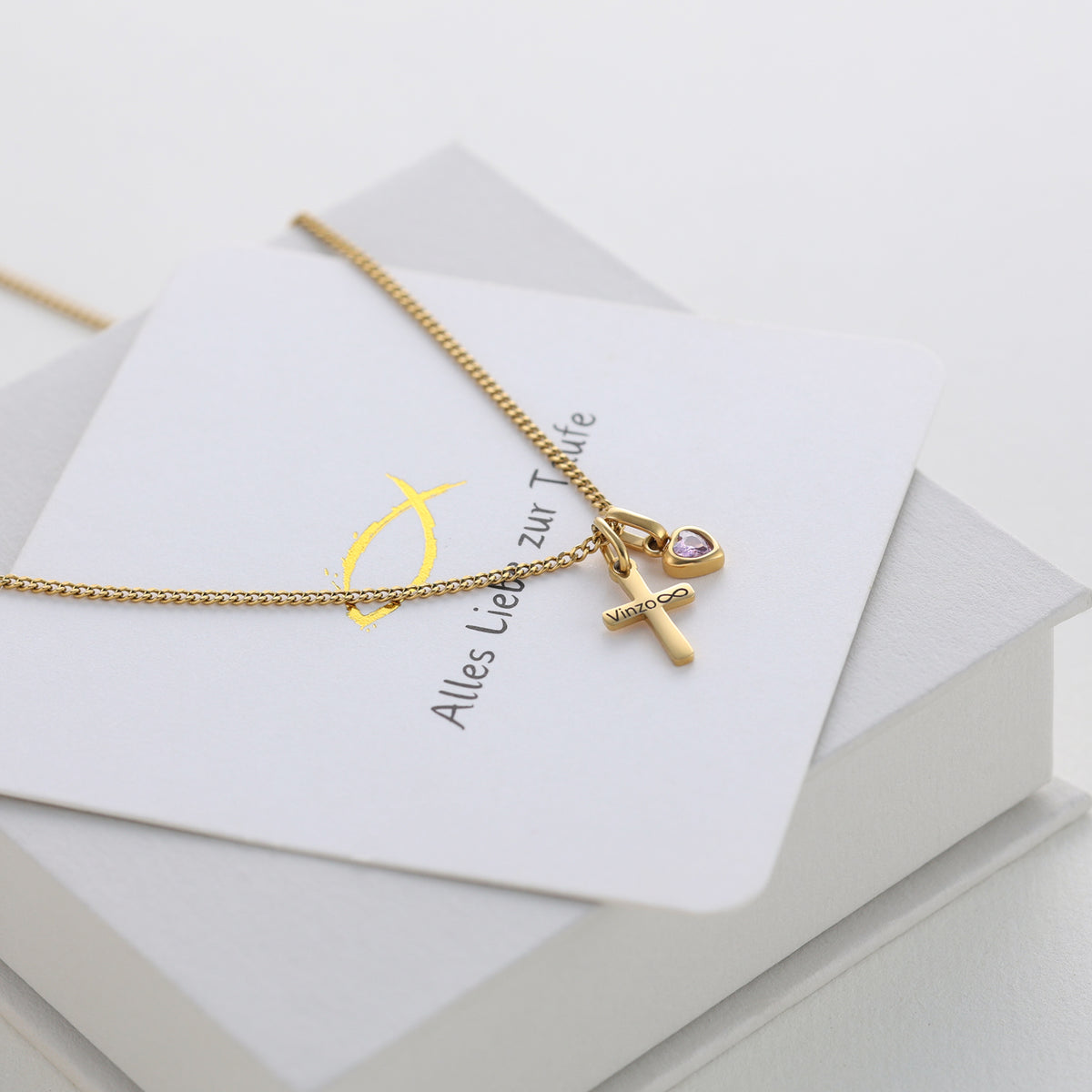 Taufkette mit Kreuz & Geburtsstein – für Mädchen, mit Karte