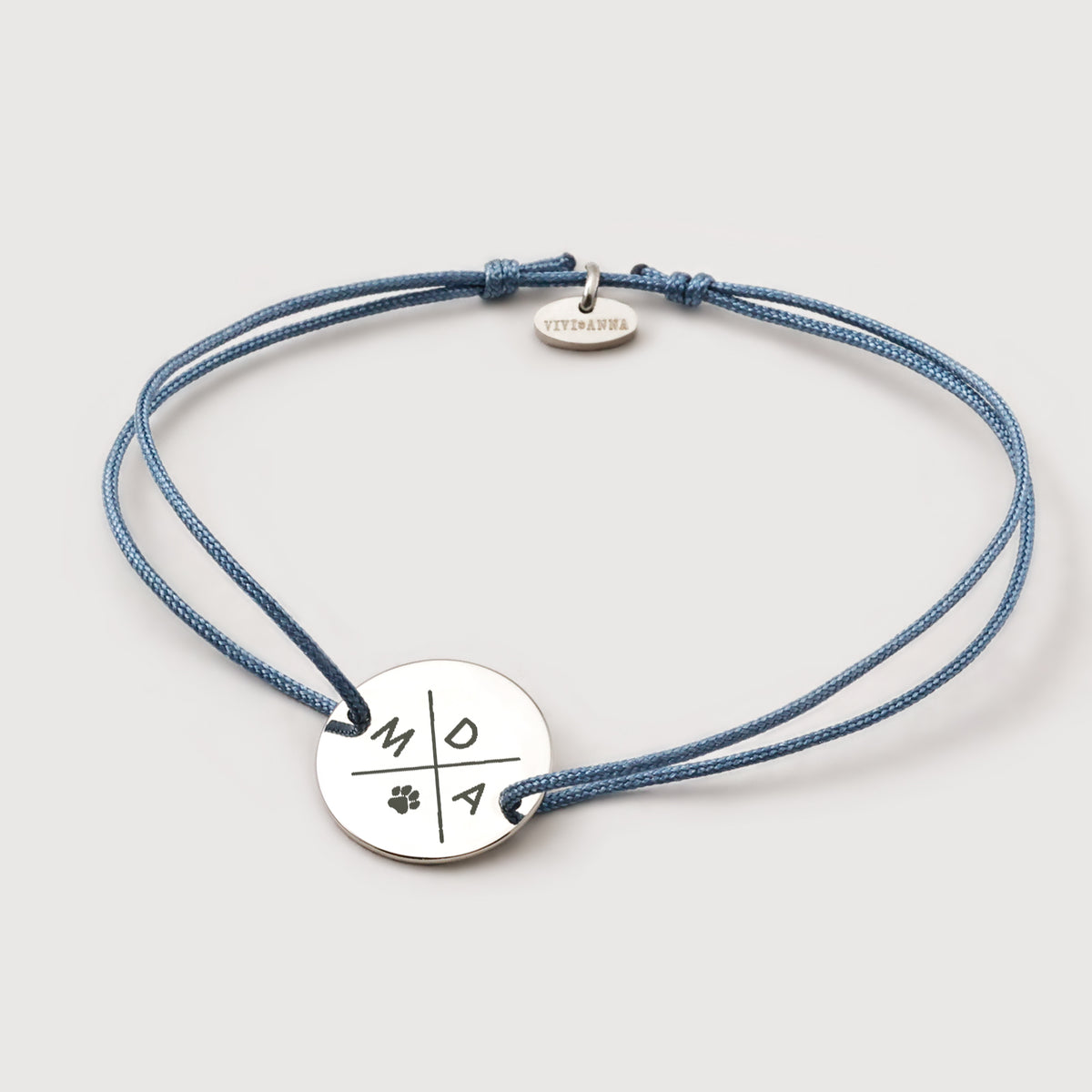 Nylon Unisex Armband mit Gravur in Blau, silbernes Plättchen mit Initialen M D A und Pfotenabdruck