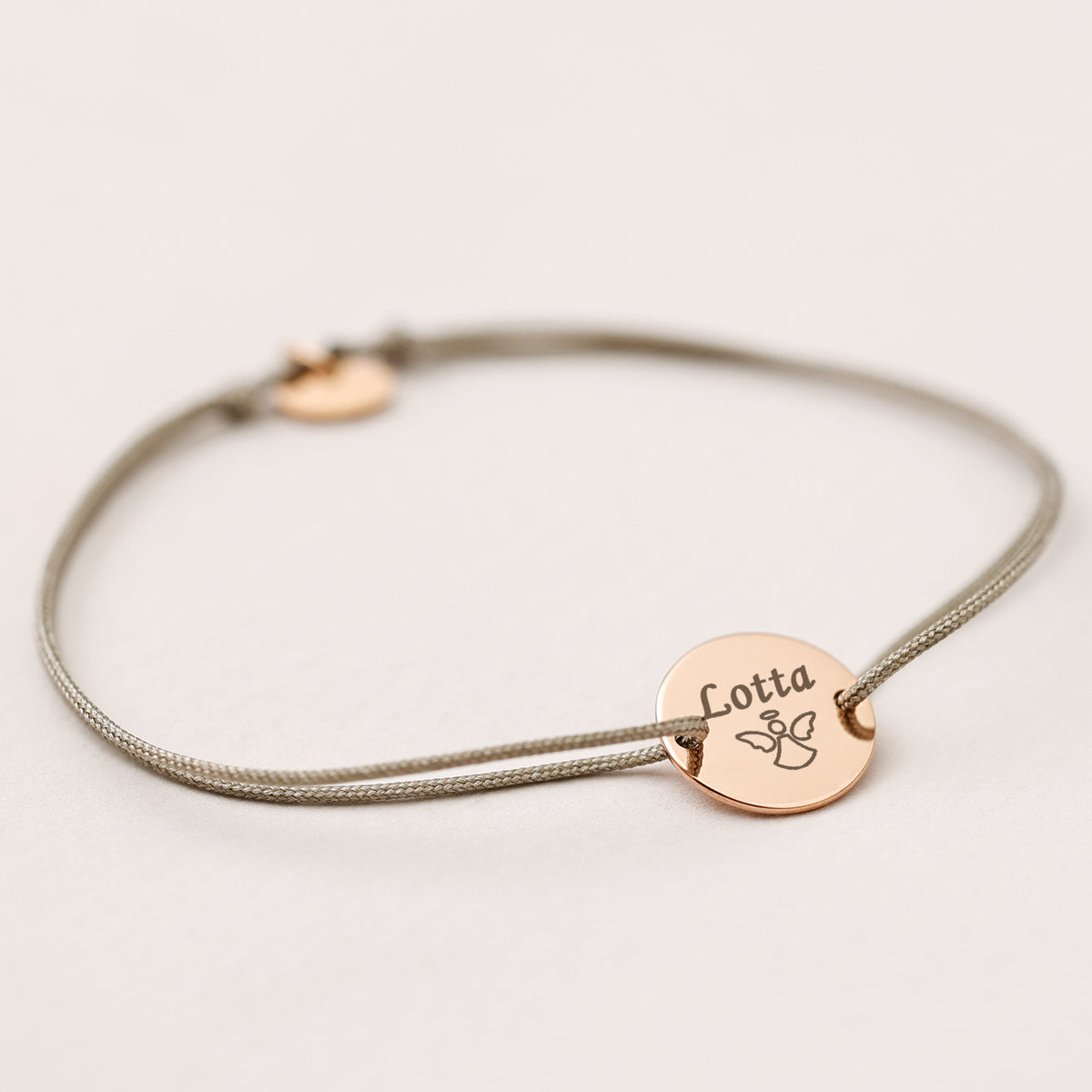 Nylon Unisex Armband mit Gravur in Olivgrün, roségoldenes Plättchen mit Namen Lotta und Engel
