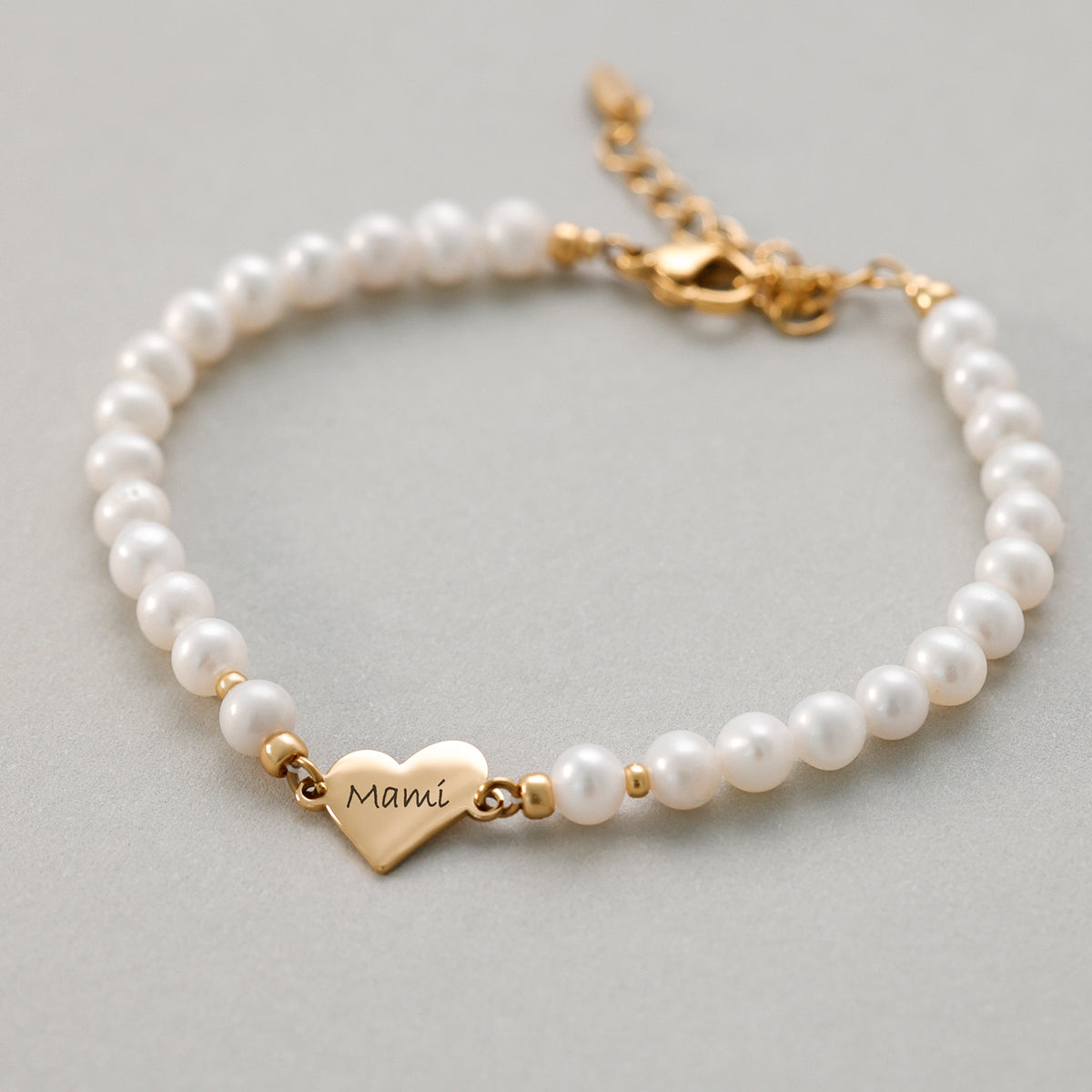 Süßwasserperlen Armband mit Herzanhänger in Gold, Herz mit 'Mami' und Verlängerungskette