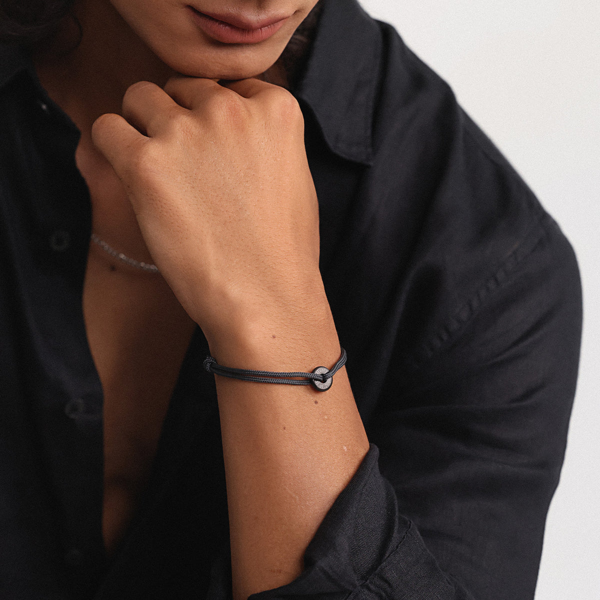 Video: Personalisiertes Segeltau Donut Surferarmband Herren Armband