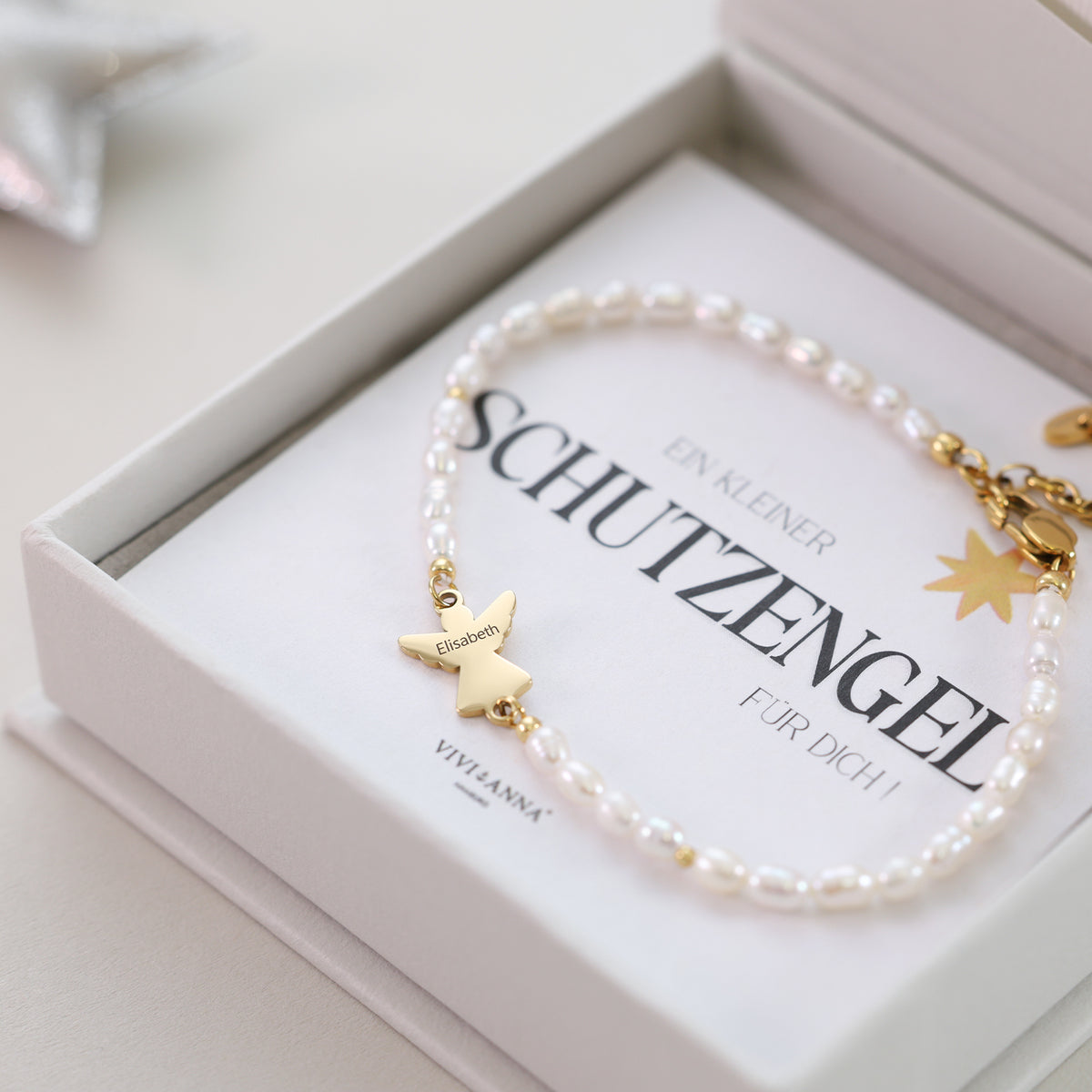 Perlenarmband mit Schutzengel-Anhänger 'Elisabeth' in Geschenkbox mit Schutzengel-Karte