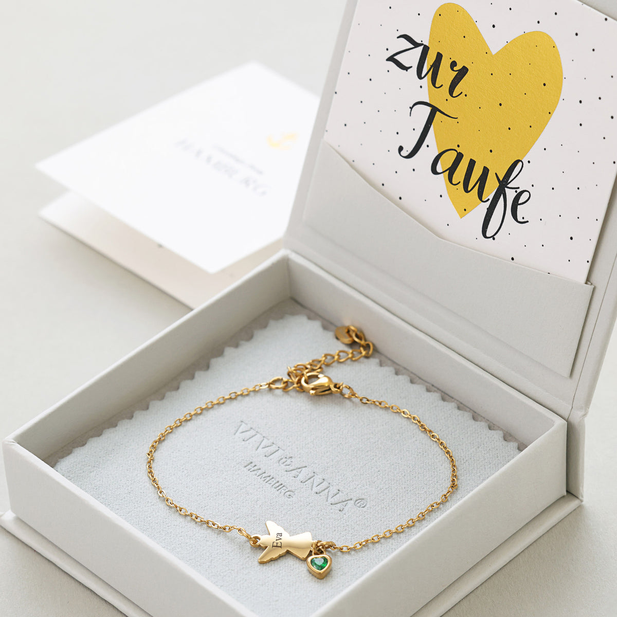 Engel Armband mit Zirkonia Geburtsstein, Geschenk zur Taufe – Schmuckbox mit Grußkarte 'zur Taufe' und Armband