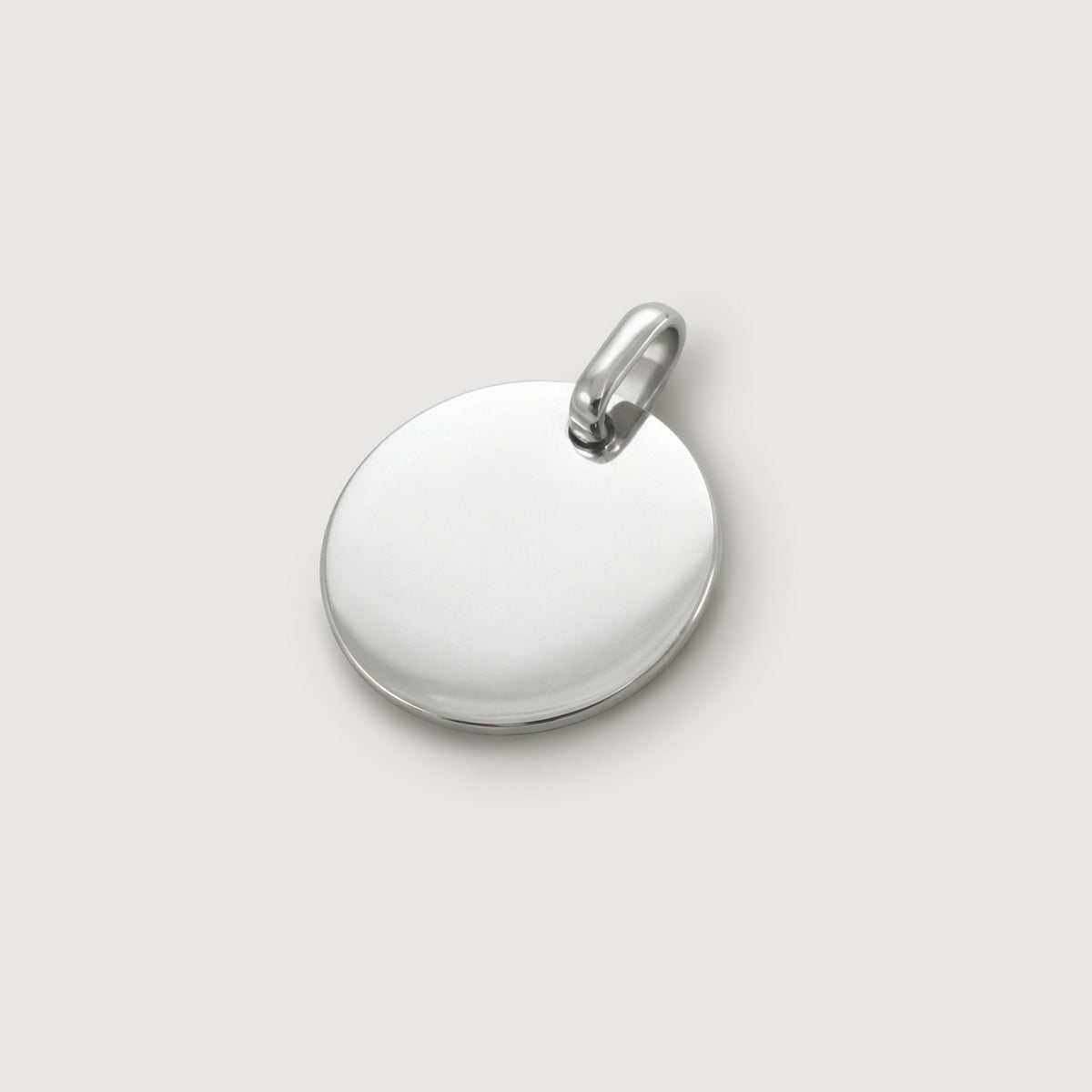 Zusatz-Gravurplättchen 14mm rund in Silber – glänzende Oberfläche mit Öse