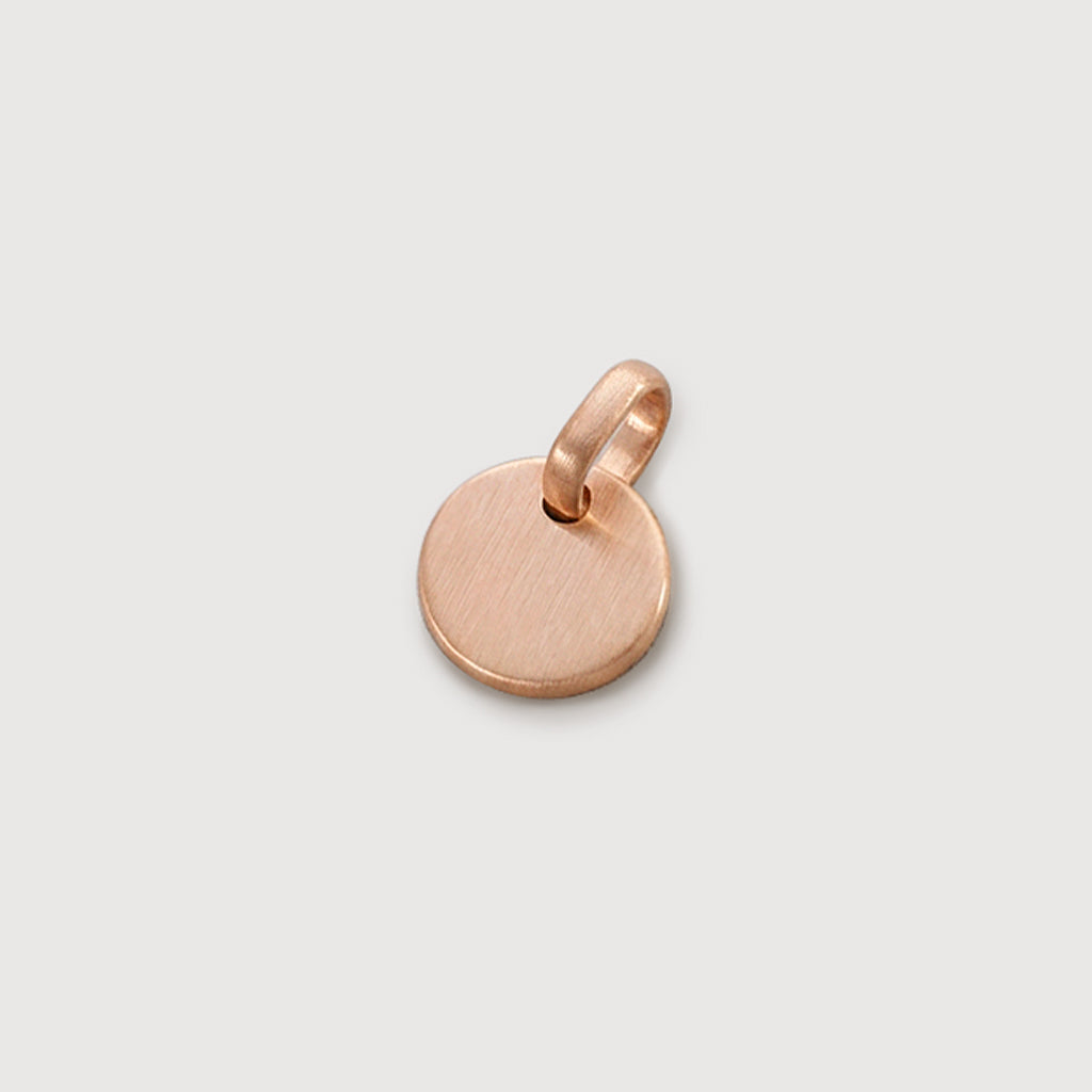 Zusatz-Gravurplättchen 8mm rund matt in Roségold – mattierte Oberfläche mit Öse