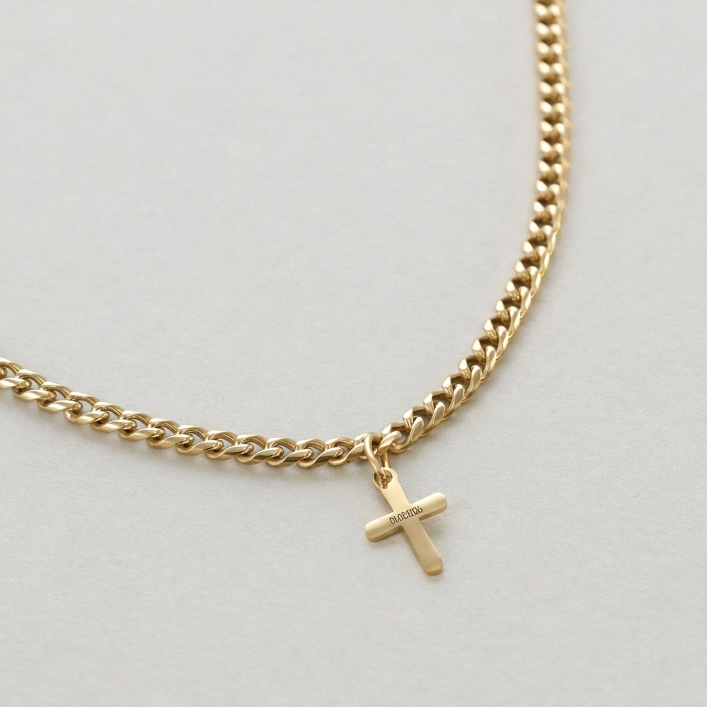 Personalisierte Herren Halskette mit Mini-Kreuzanhänger – goldene Panzerkette mit graviertem Kreuzanhänger