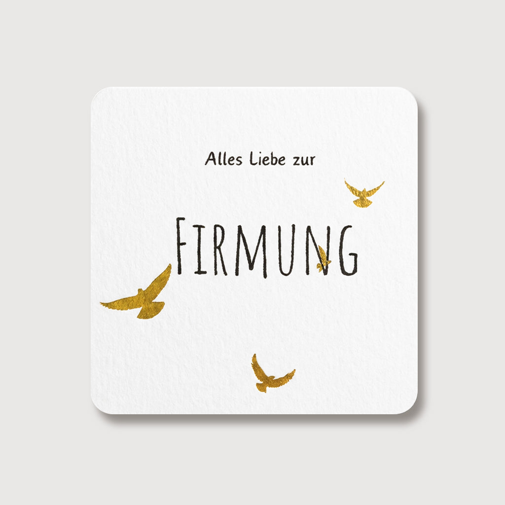Grußkarte zur Firmung mit goldenen fliegenden Tauben auf weißer Karte