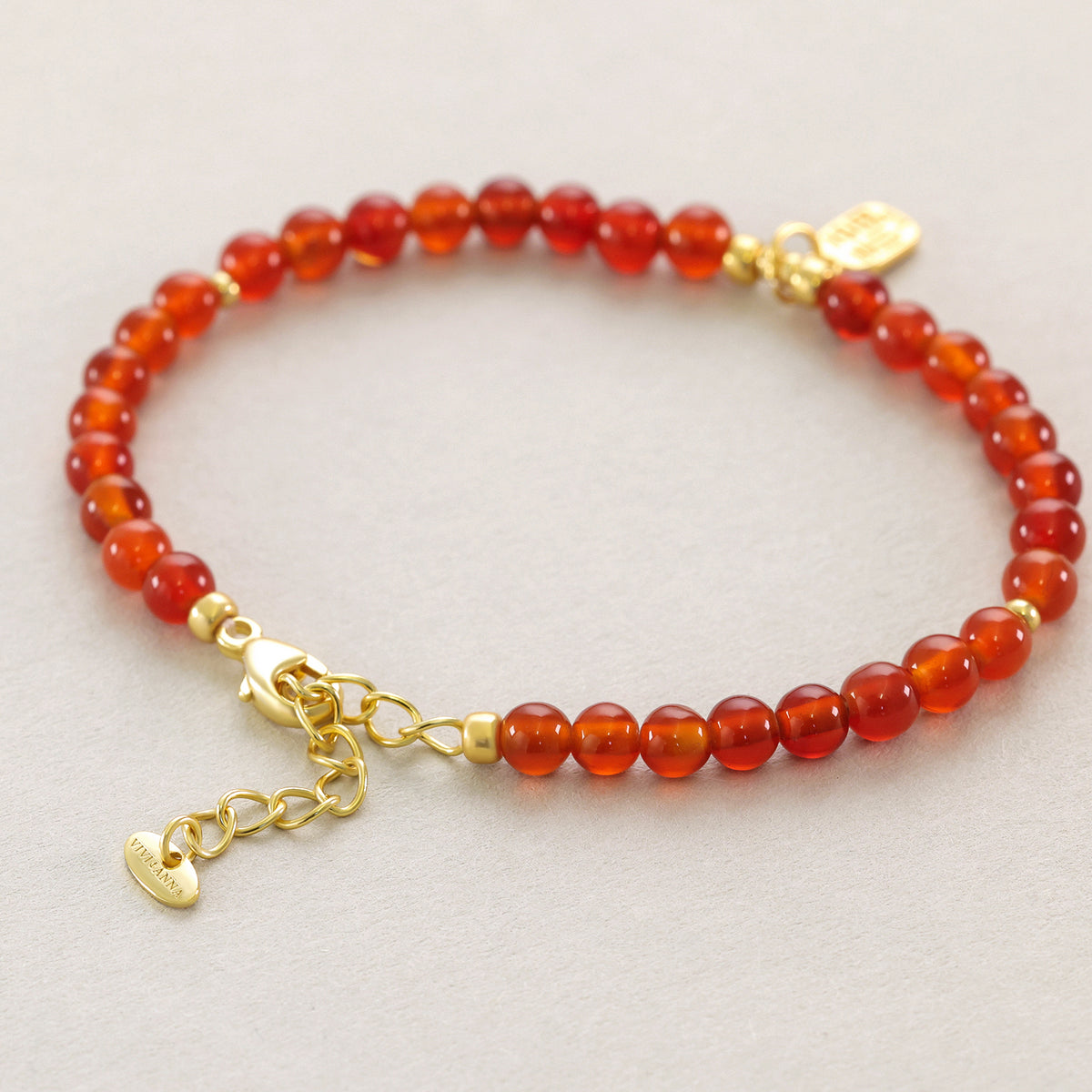 Karneol Armband mit „福“-Anhänger und Verschluss, Detailansicht